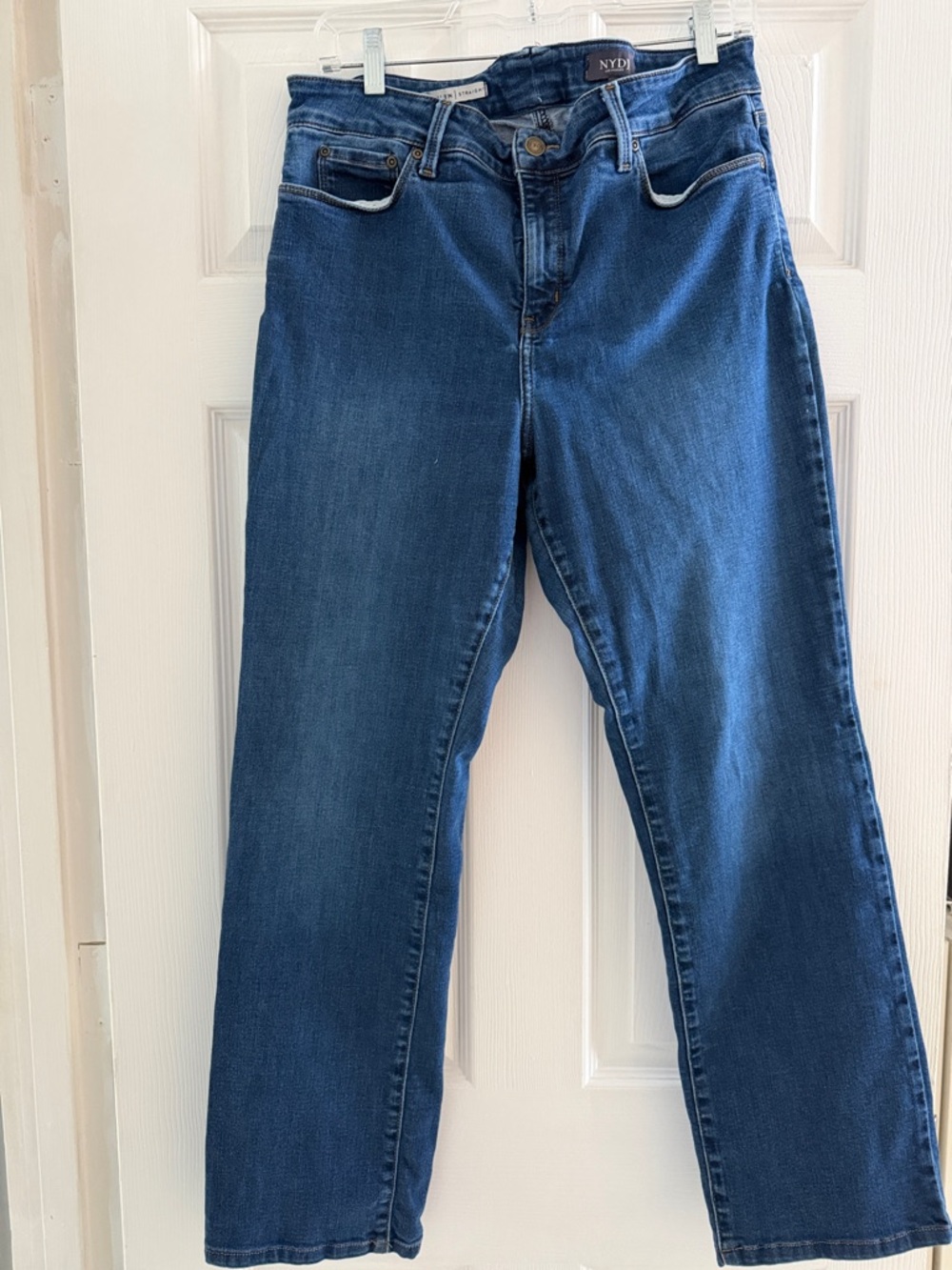 NYDJ Marilyn Straight Leg Jeans sz: 16
Excellent Condition